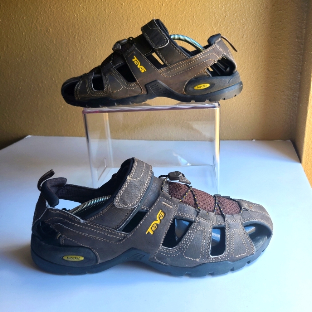 Teva Mens Forebay Sandals VGUC Size 12